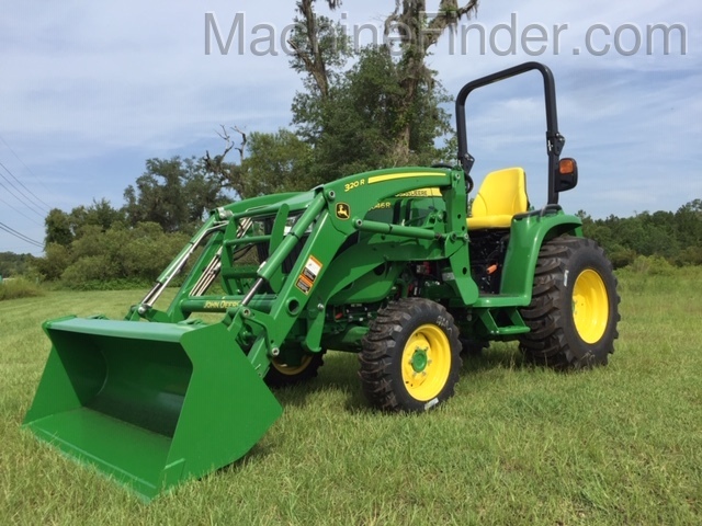 2020 John Deere 3046R Image 2