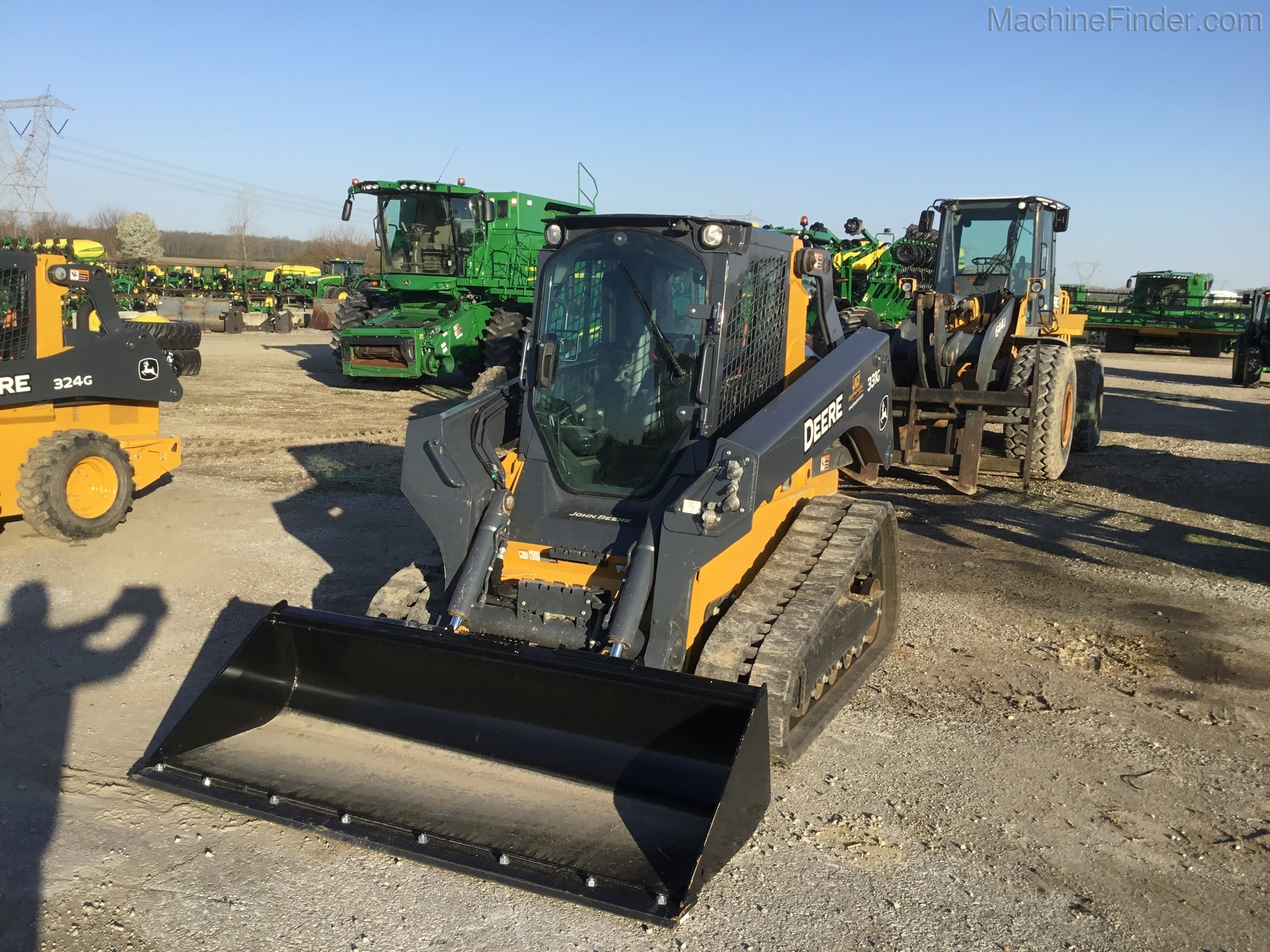 2017 John Deere 331G Image 3