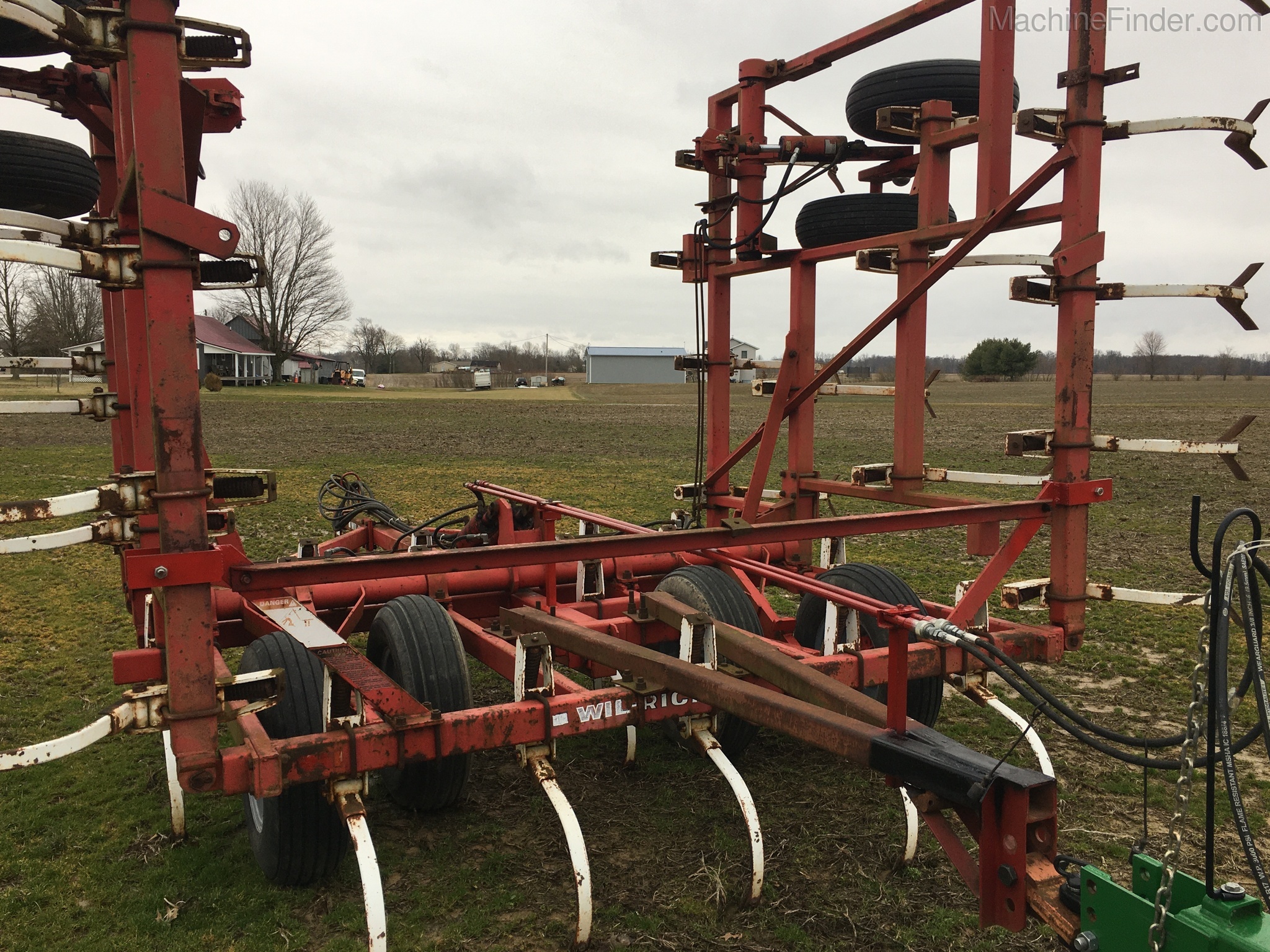1989 Wil-Rich 3410 3 SECTION Image 1