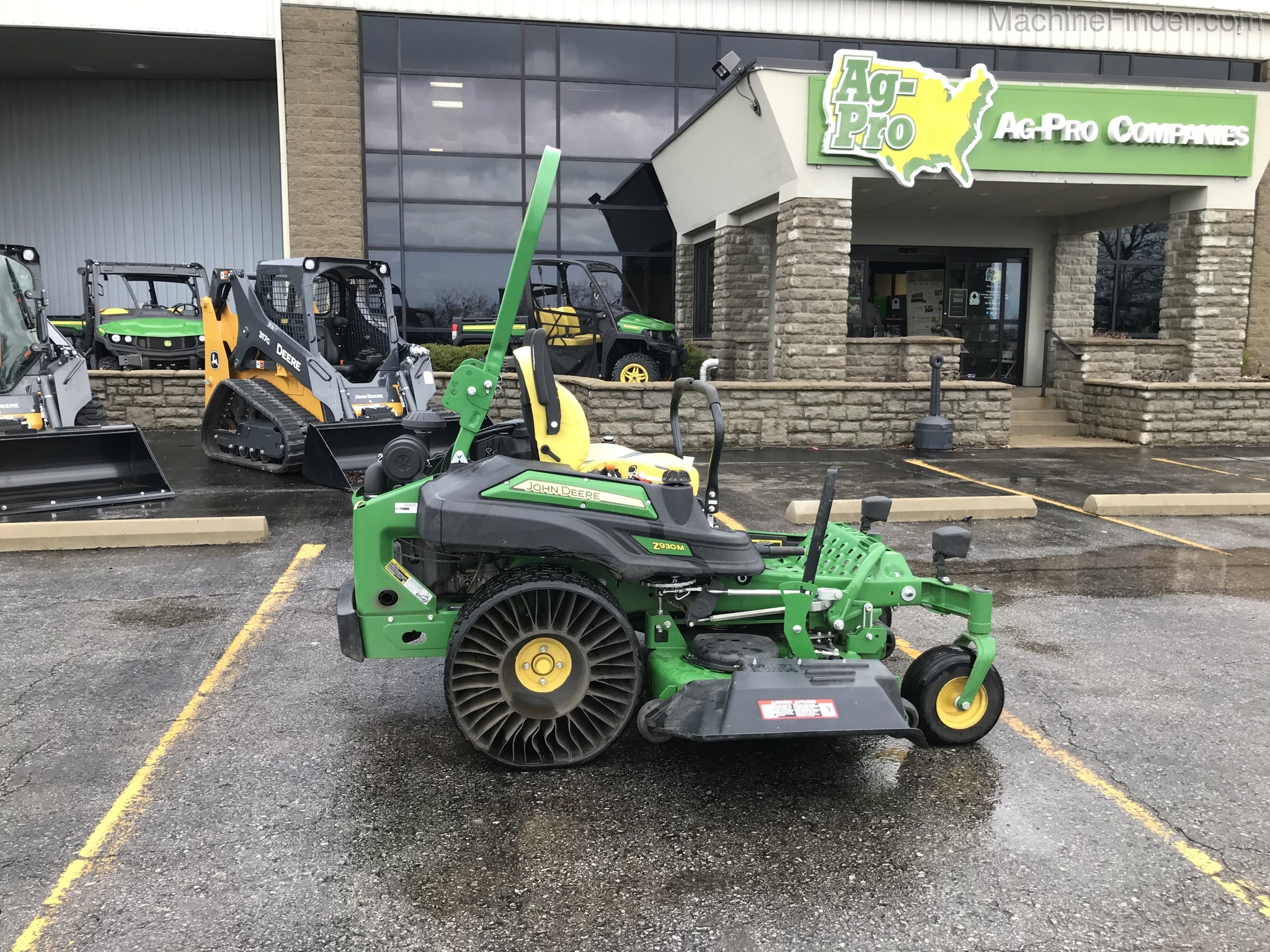 2018 John Deere Z930M Image 1