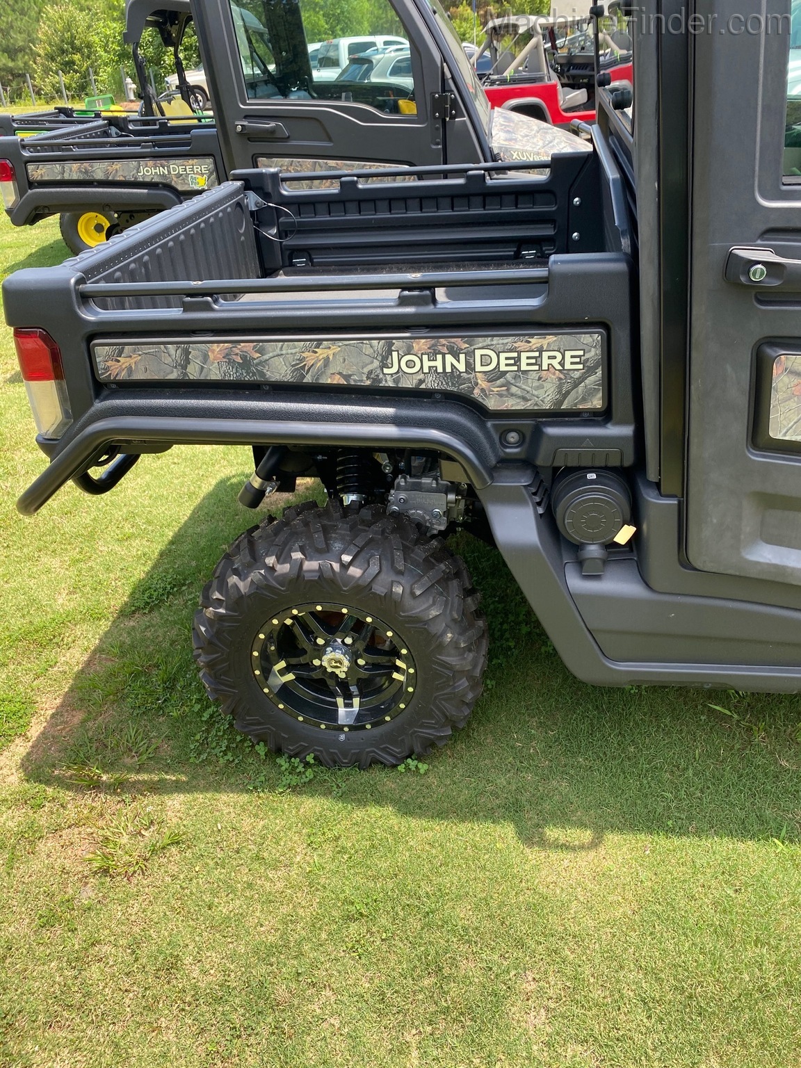 2019 John Deere XUV835R CAB Image 4