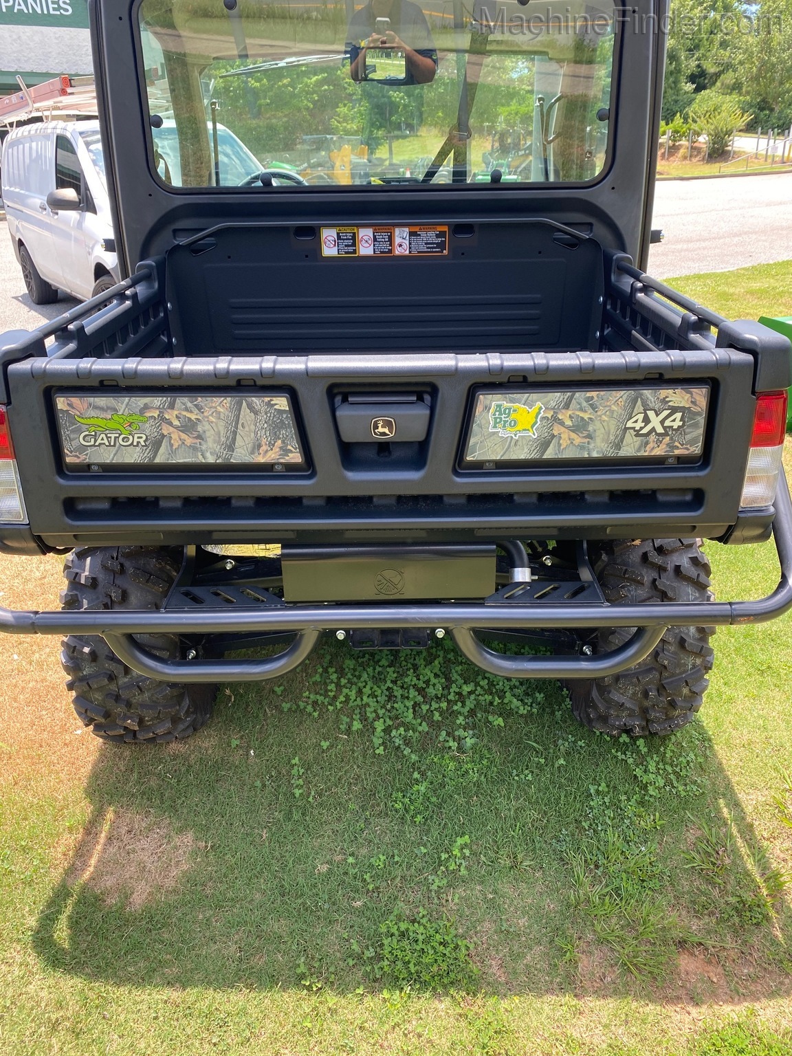 2019 John Deere XUV835R CAB Image 5
