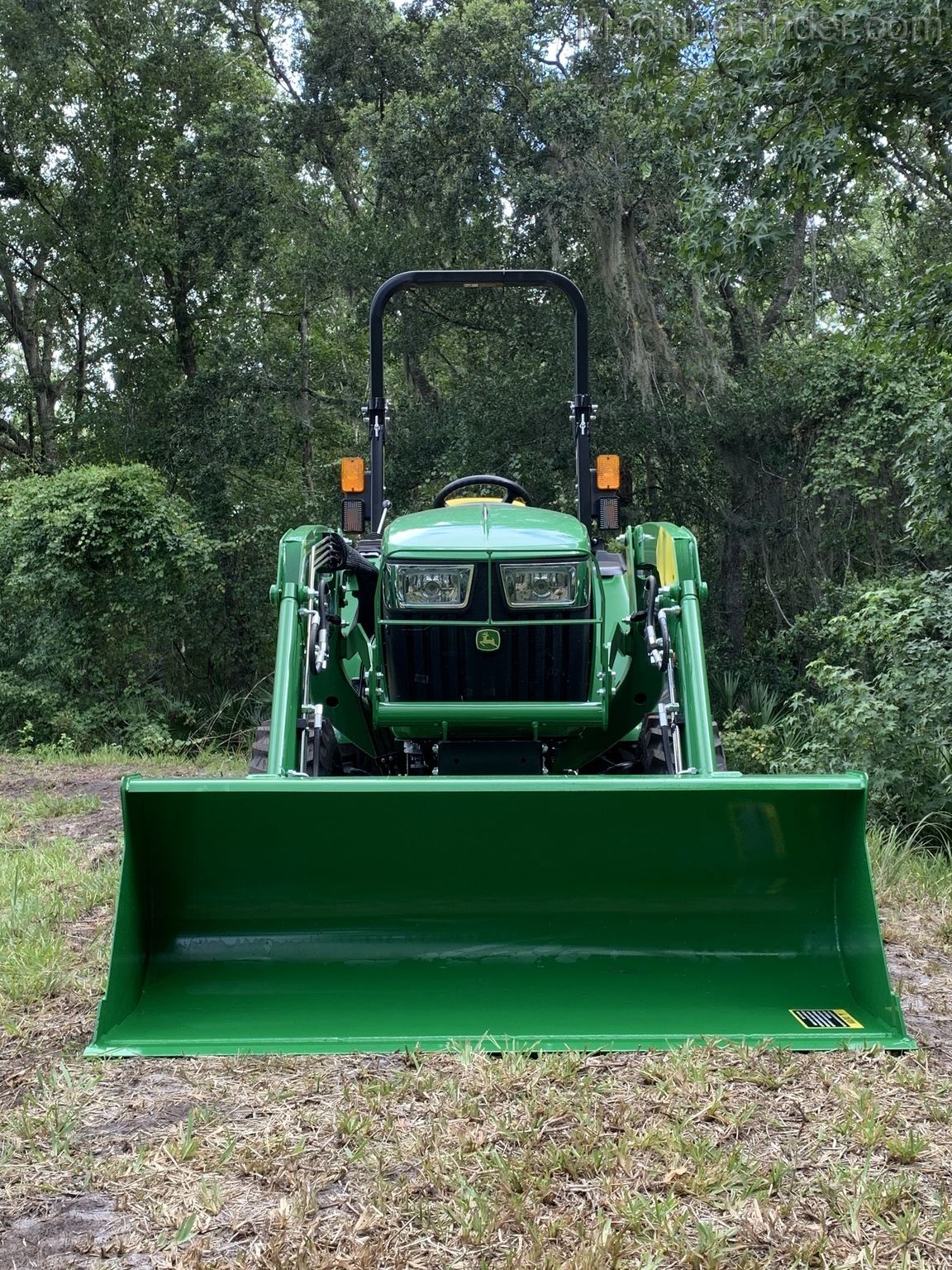 2020 John Deere 3032E Image 5