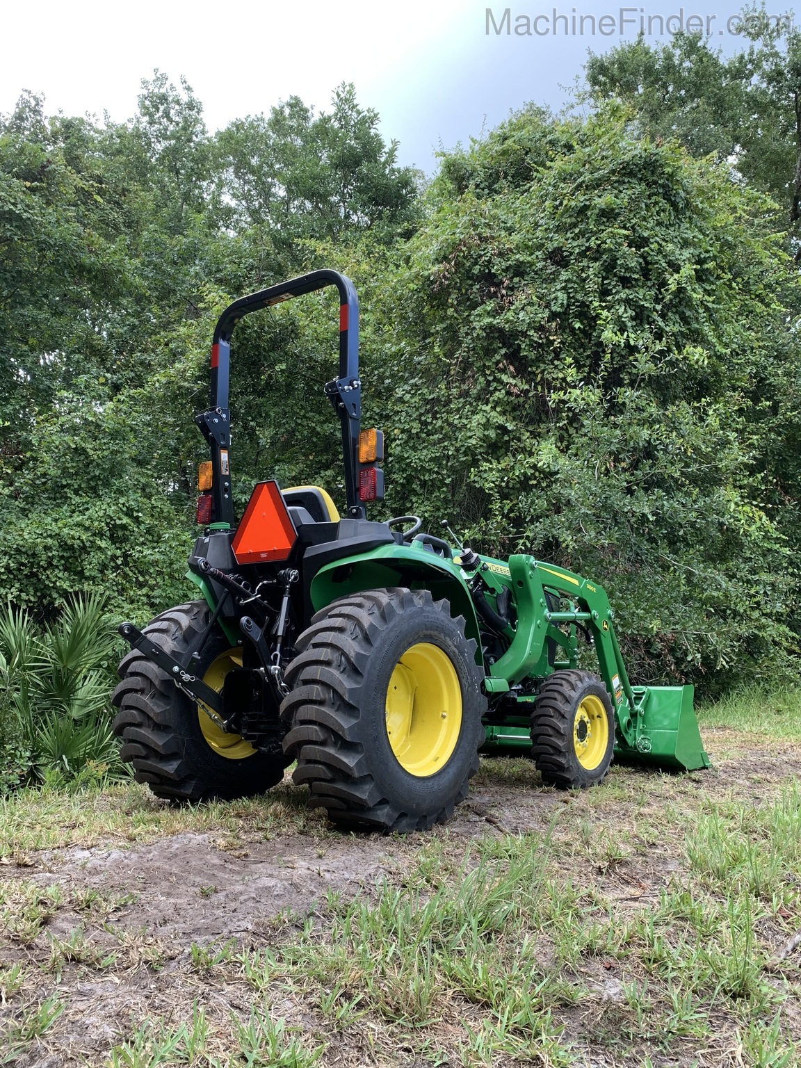 2020 John Deere 3032E Image 6