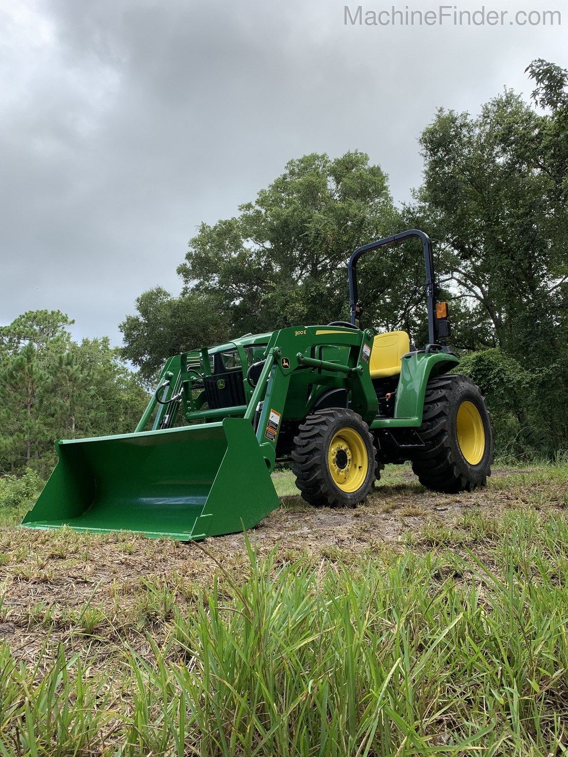 2020 John Deere 3032E Image 1