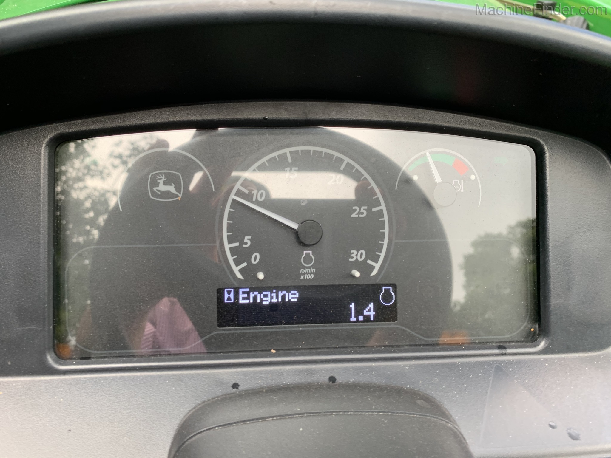 2020 John Deere 3032E Image 9