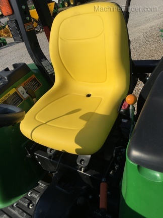 2017 John Deere 3038E Image 2