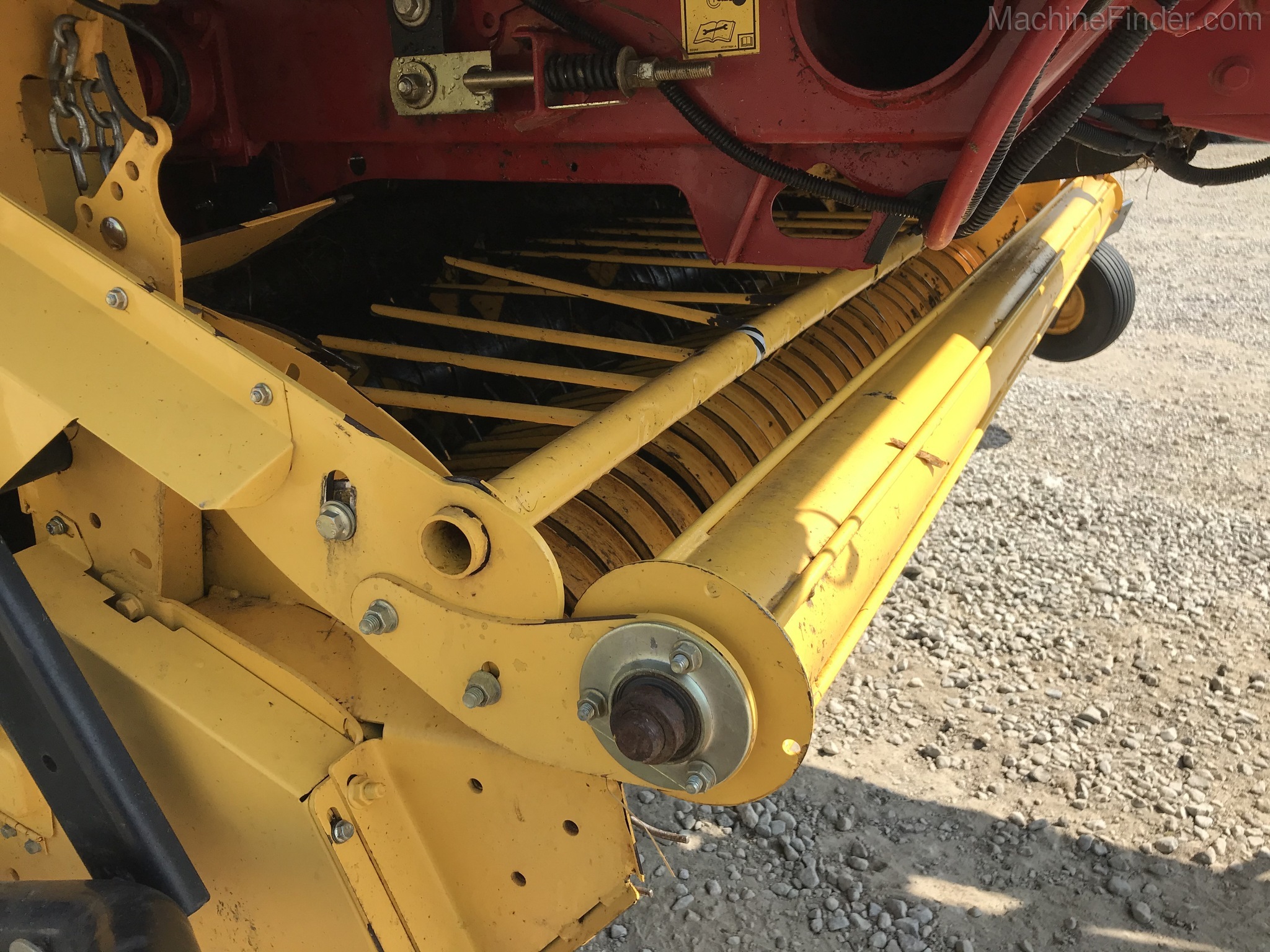 2015 New Holland 560 Image 8