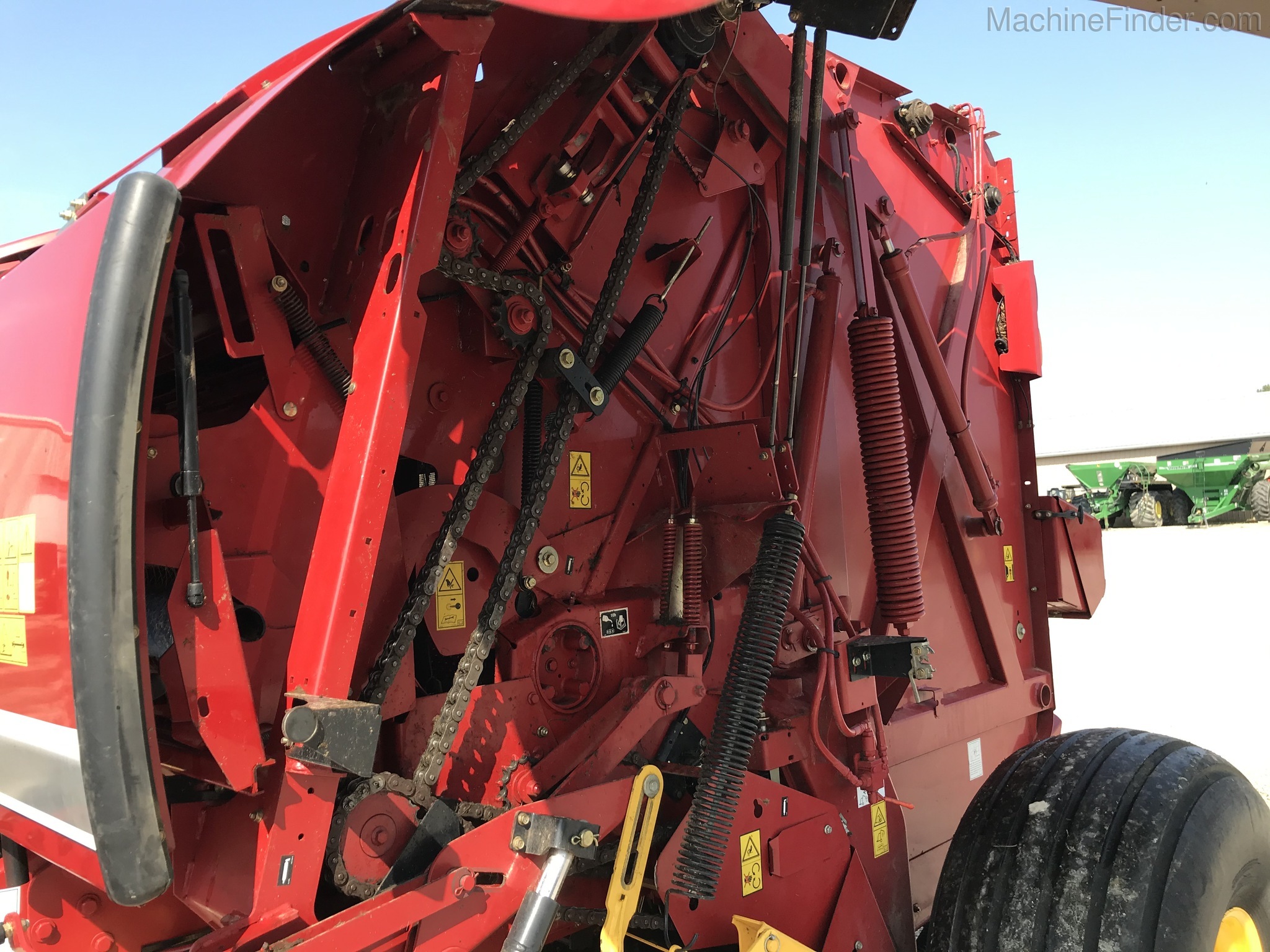 2015 New Holland 560 Image 11