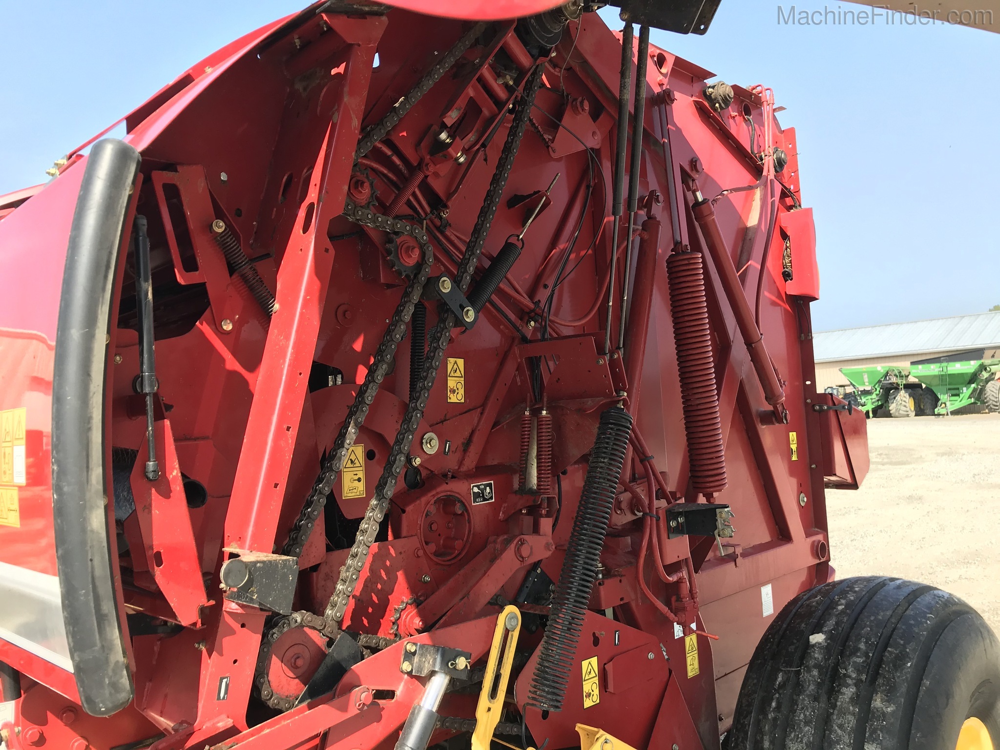 2015 New Holland 560 Image 12