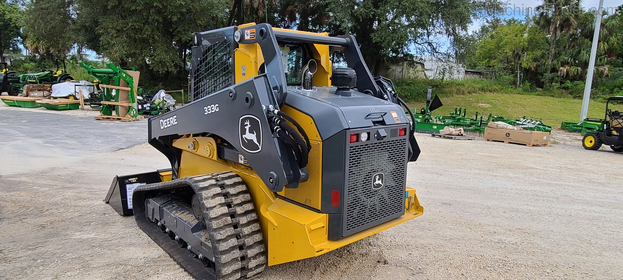 2020 John Deere 333G Image 9