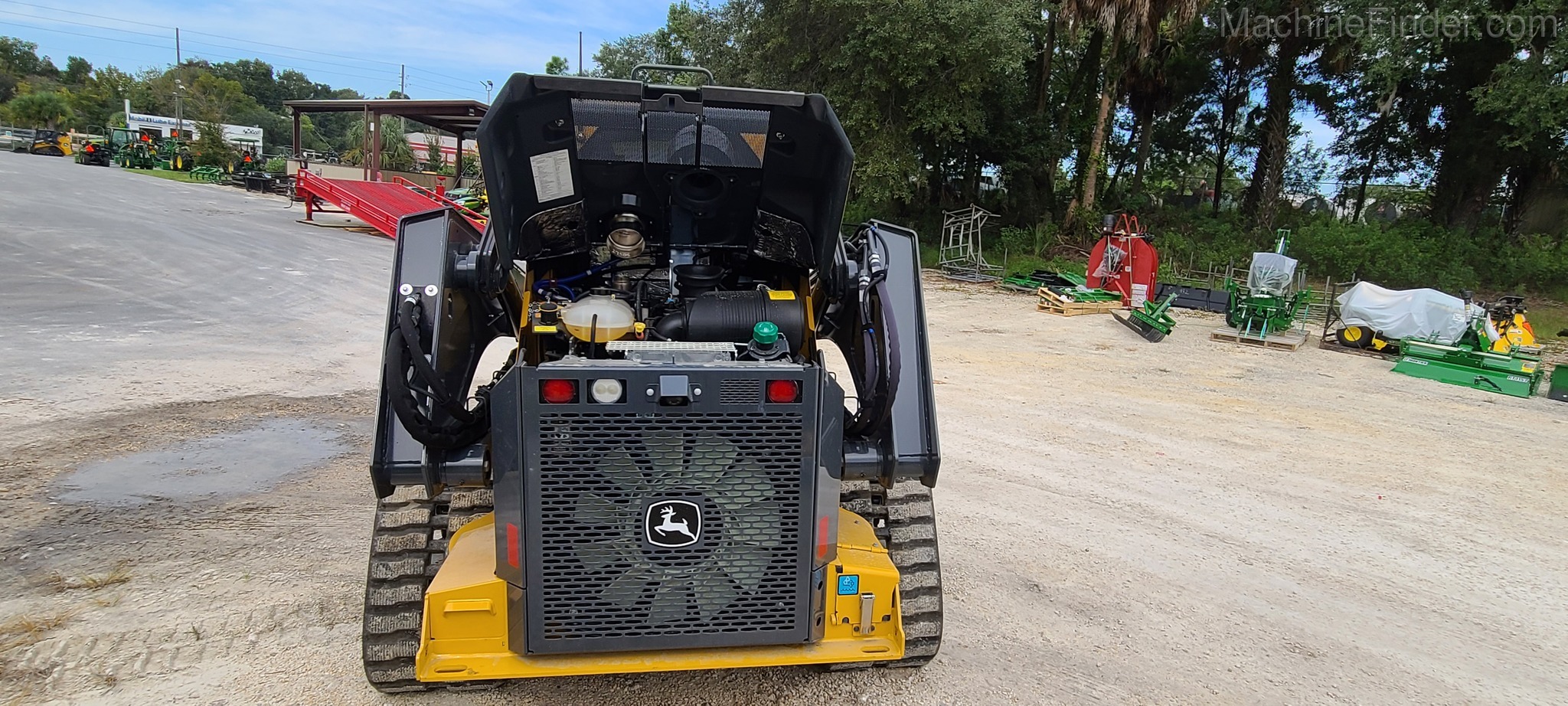 2020 John Deere 333G Image 10