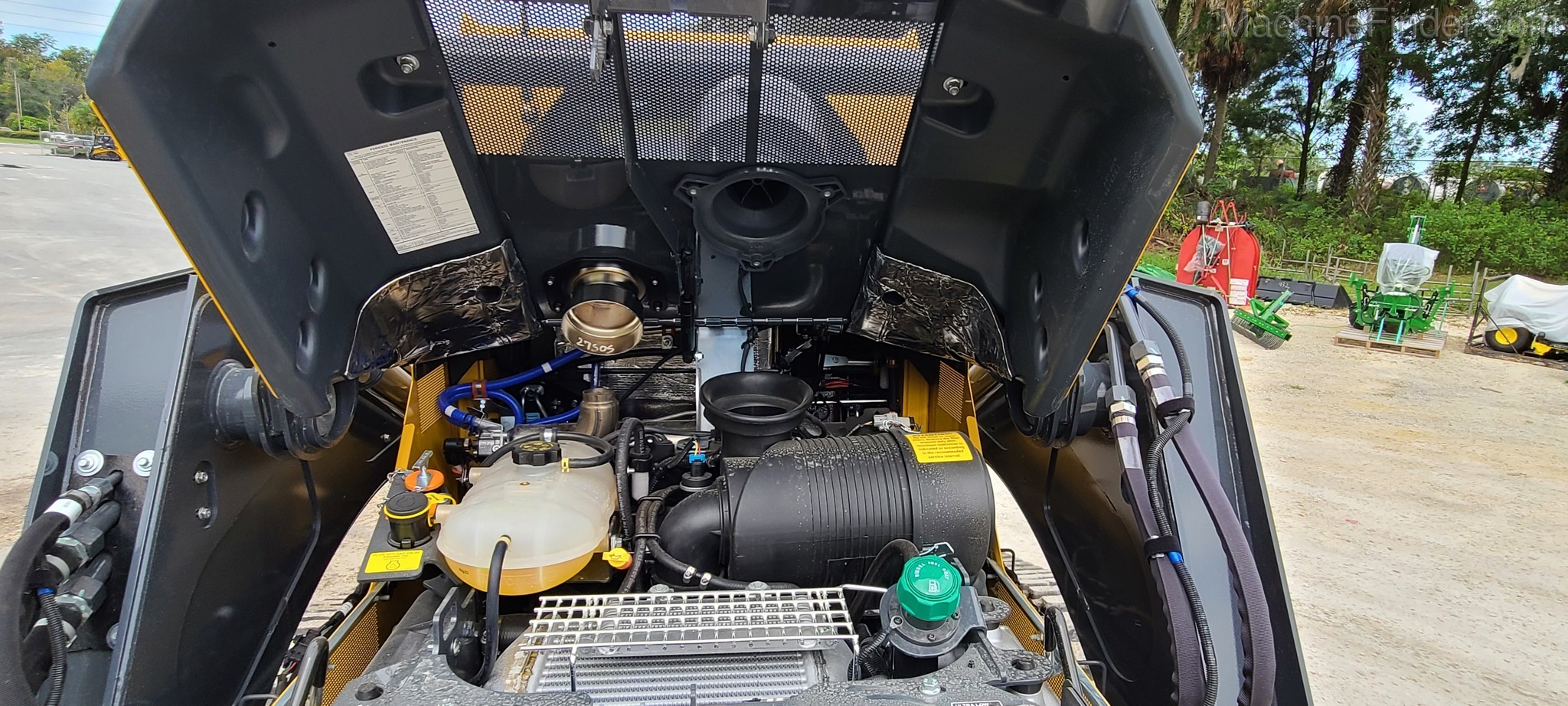 2020 John Deere 333G Image 11