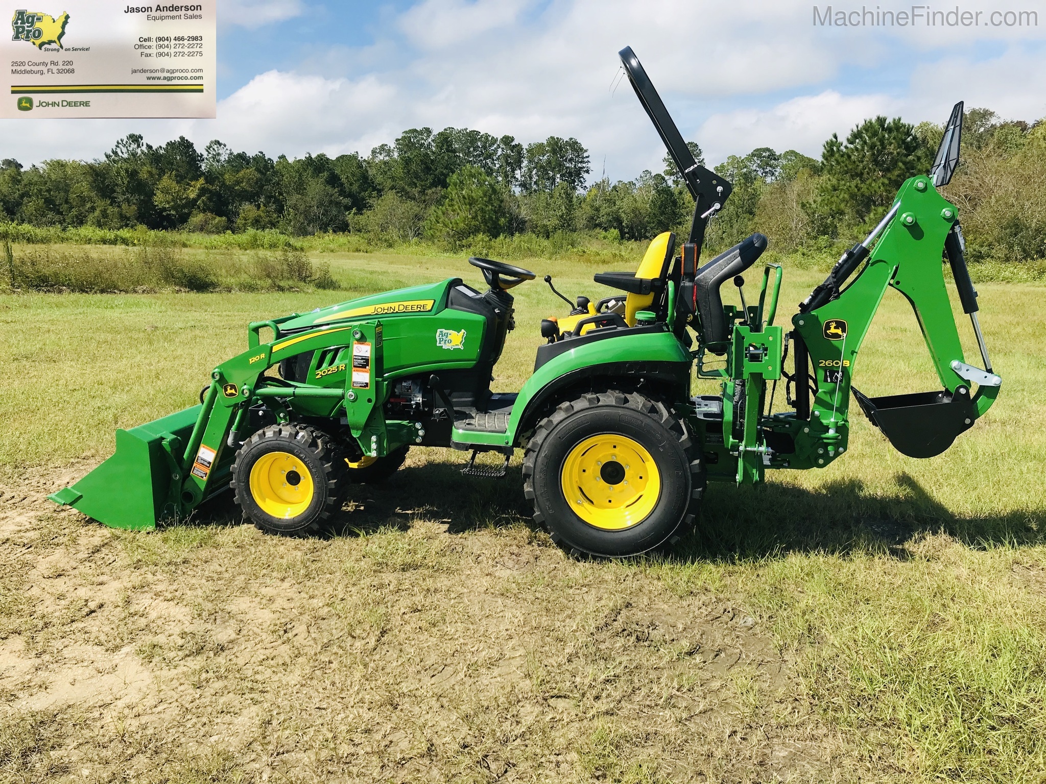 2020 John Deere 2025R/BACK HOE Image 1