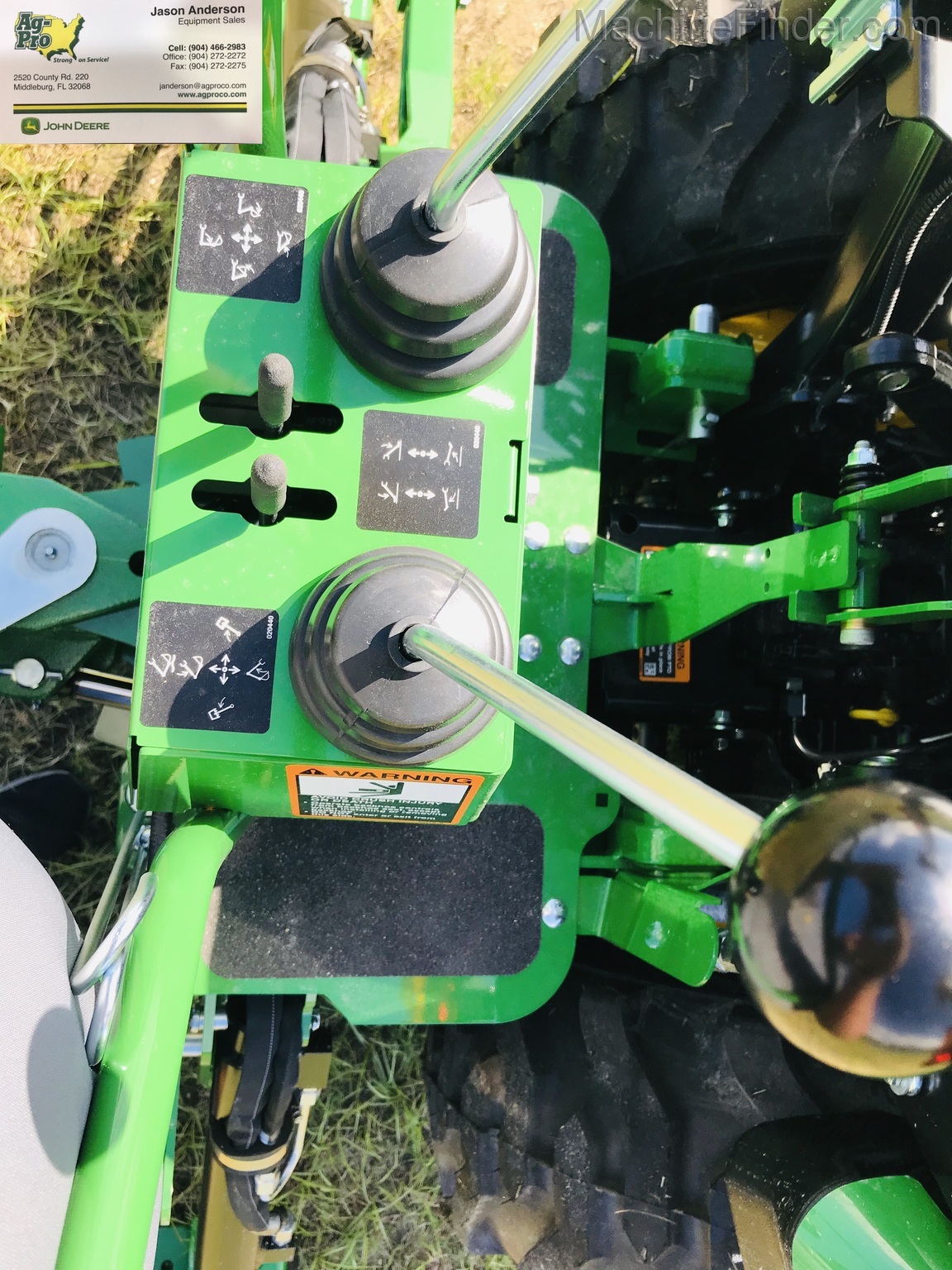 2020 John Deere 2025R/BACK HOE Image 7