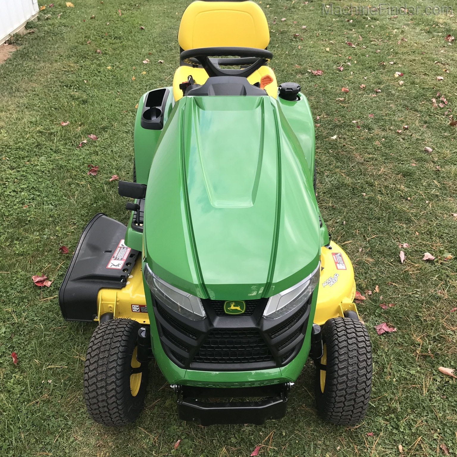 2020 John Deere X370 Image 5