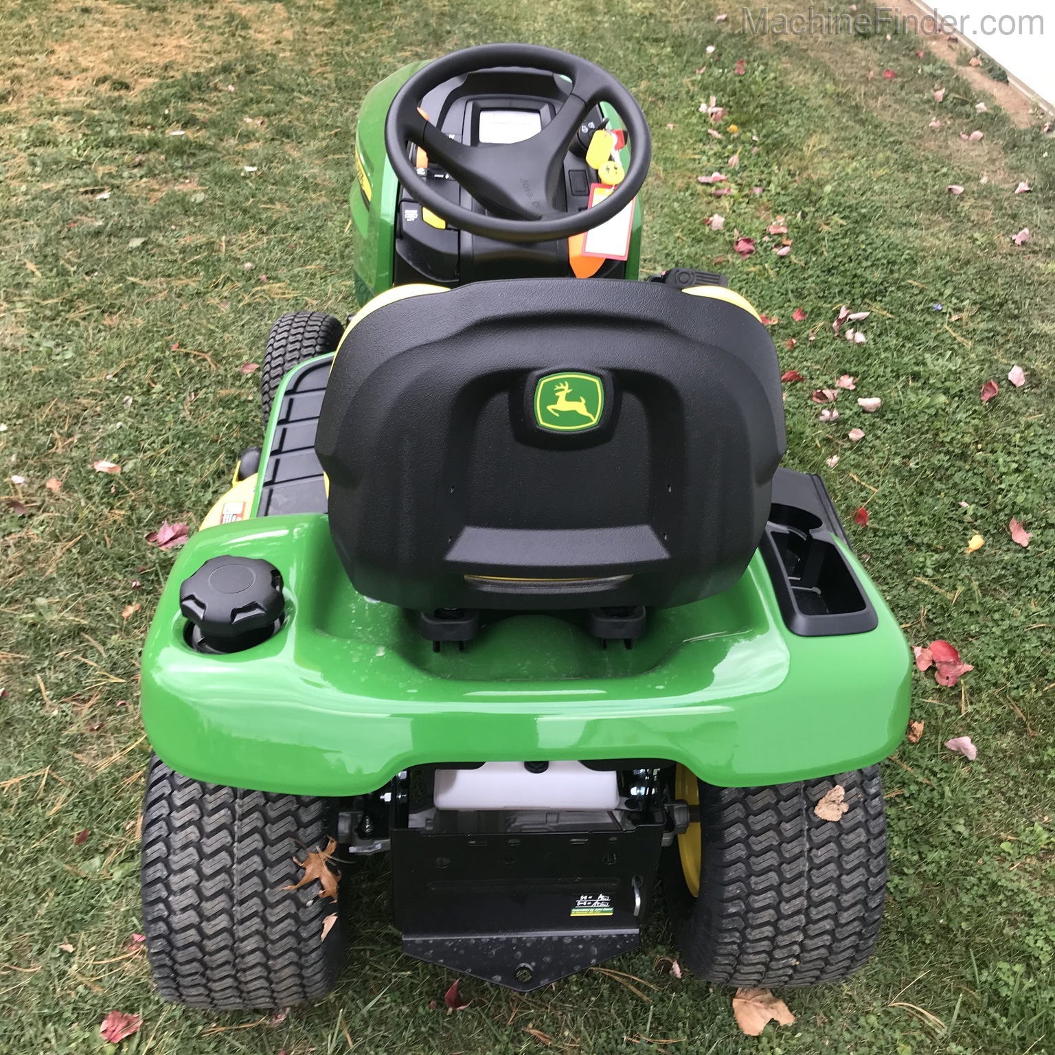 2020 John Deere X370 Image 6