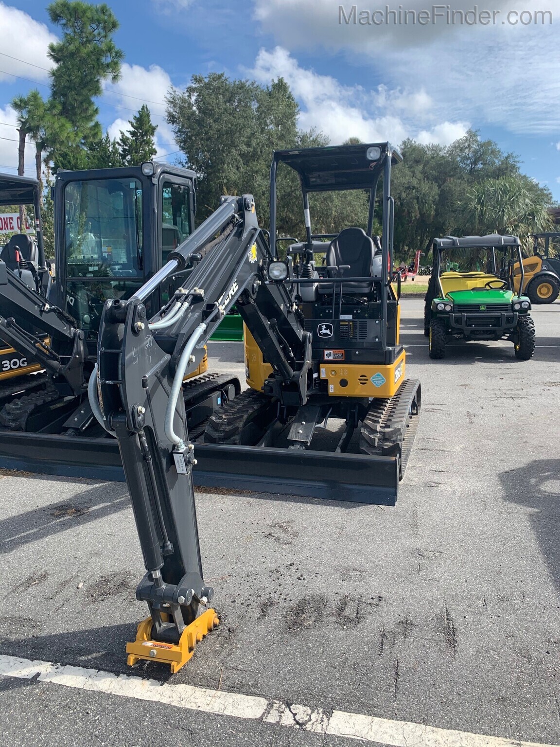 2020 John Deere 26G Image 1