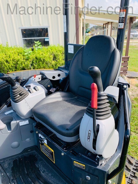 2020 John Deere 35G Image 5