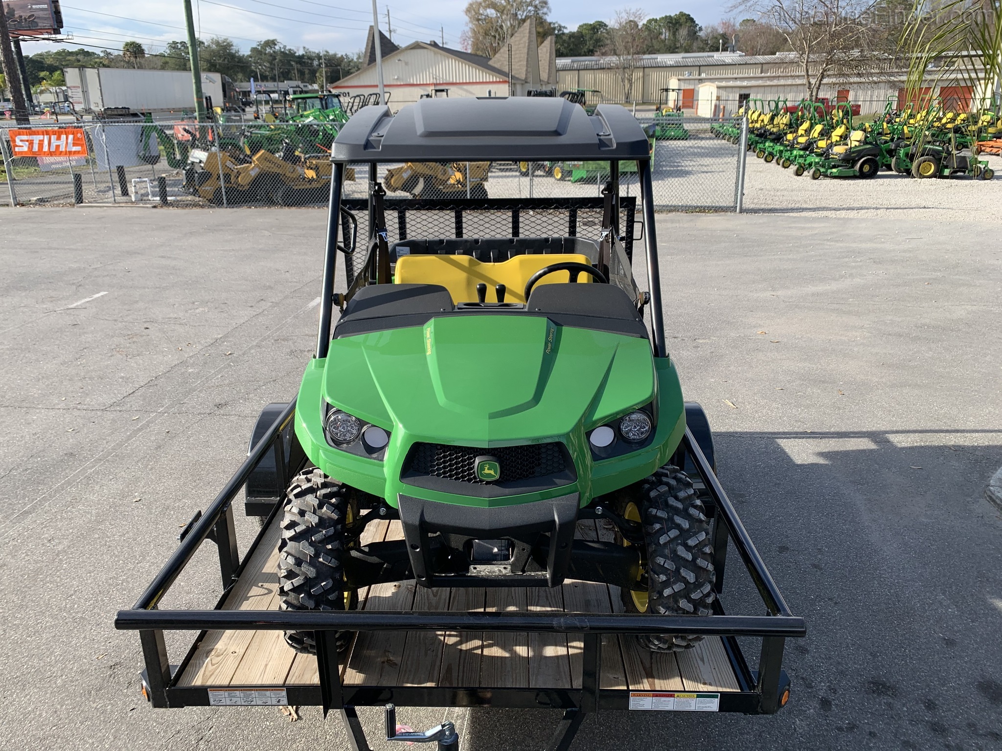 2021 John Deere 590M Image 2