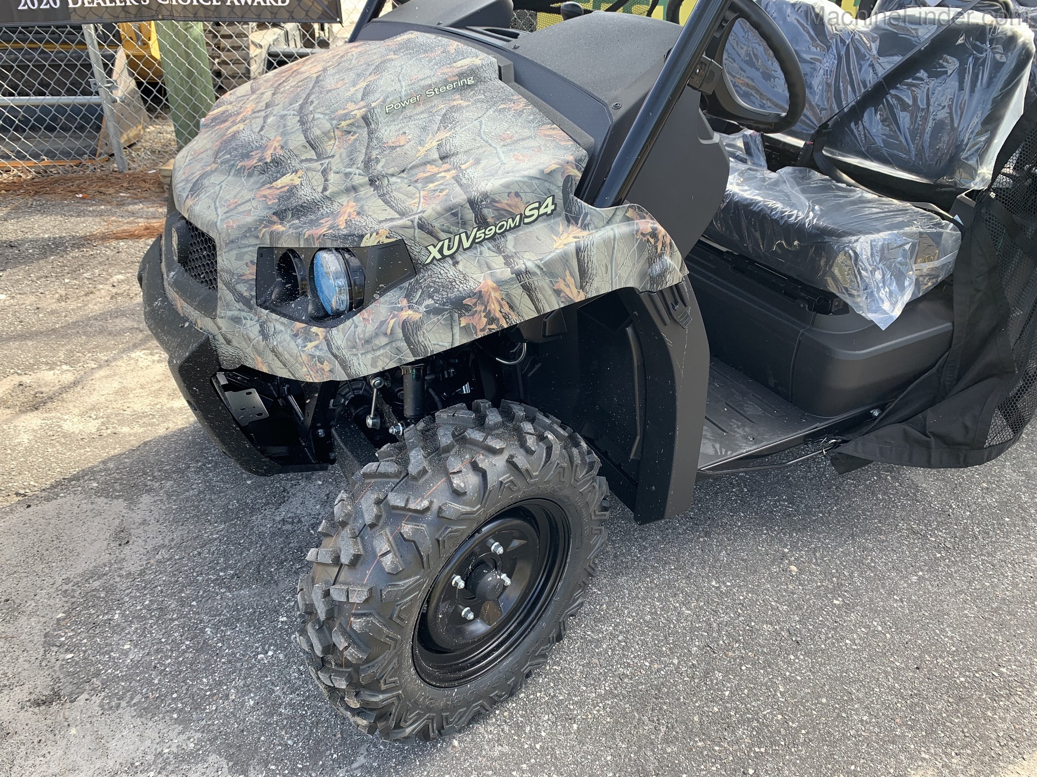 2021 John Deere 590M Image 2