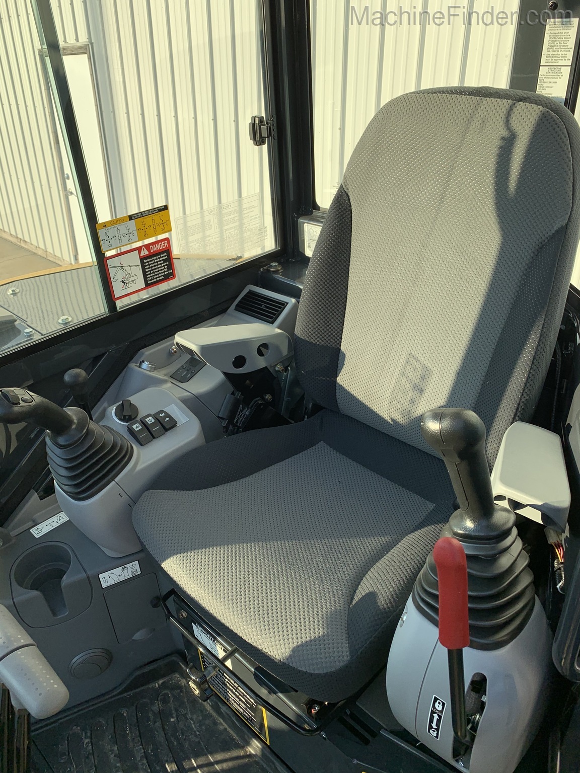 2020 John Deere 50G Image 8