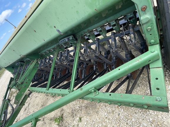 John Deere 8300 Image 2