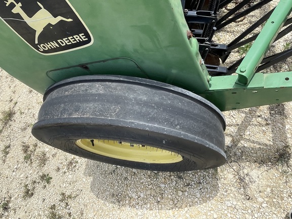 John Deere 8300 Image 4