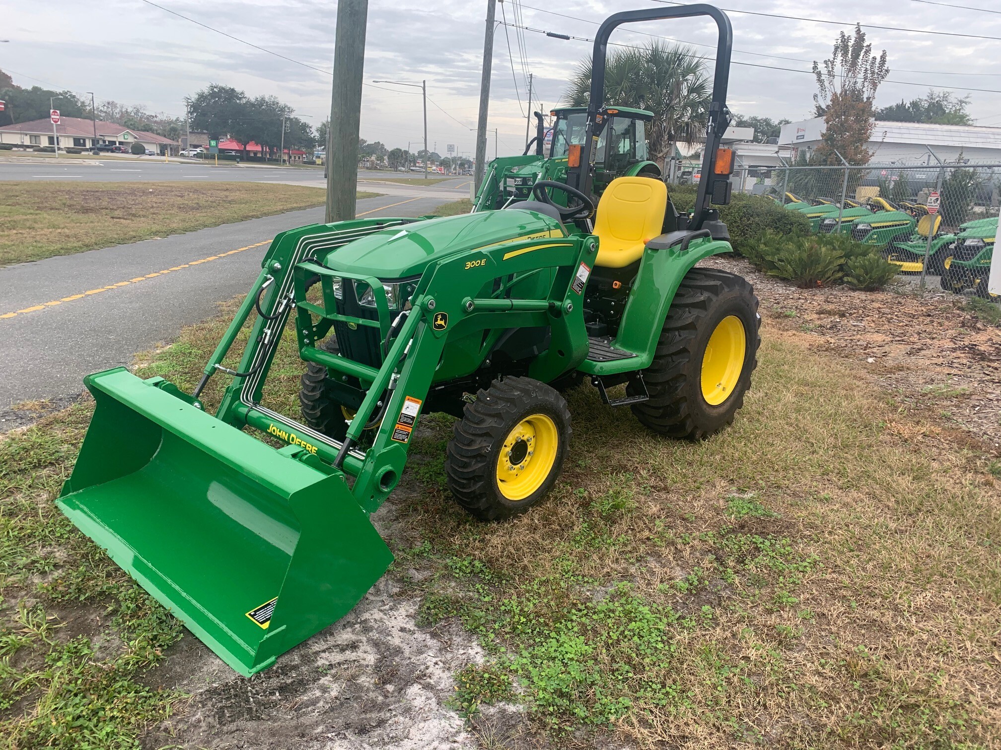 2023 John Deere 3038E Image 1