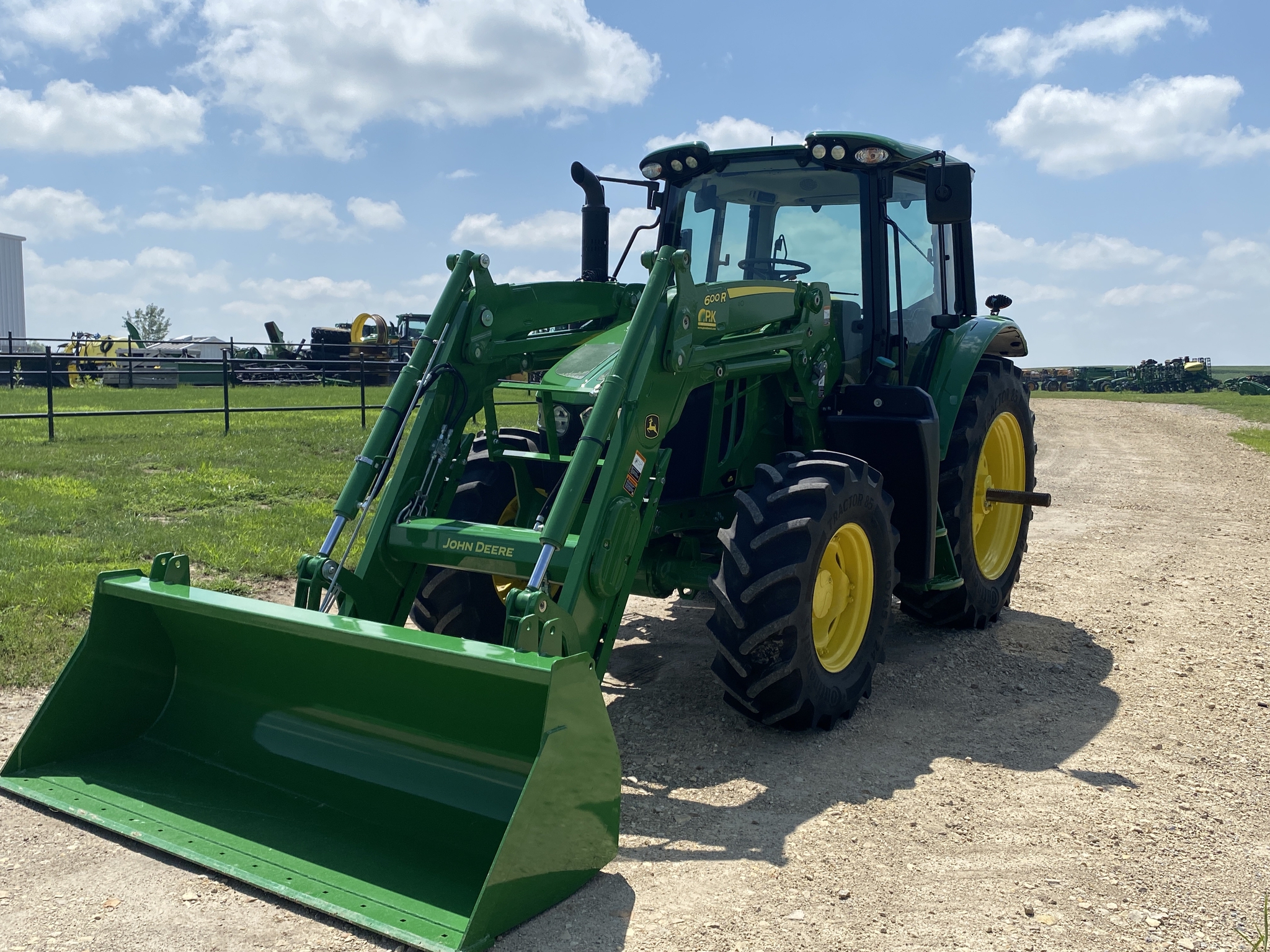 2022 John Deere 6110M Image 1