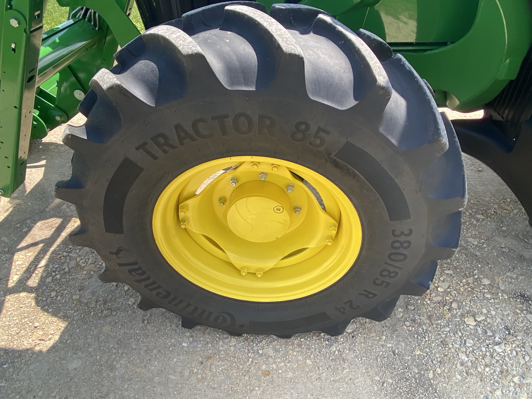 2022 John Deere 6110M Image 20