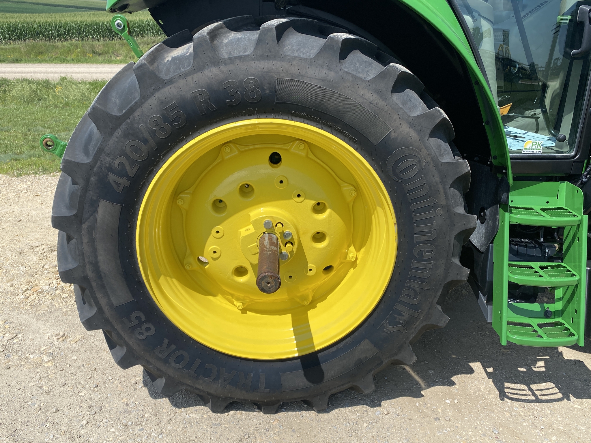 2022 John Deere 6110M Image 22
