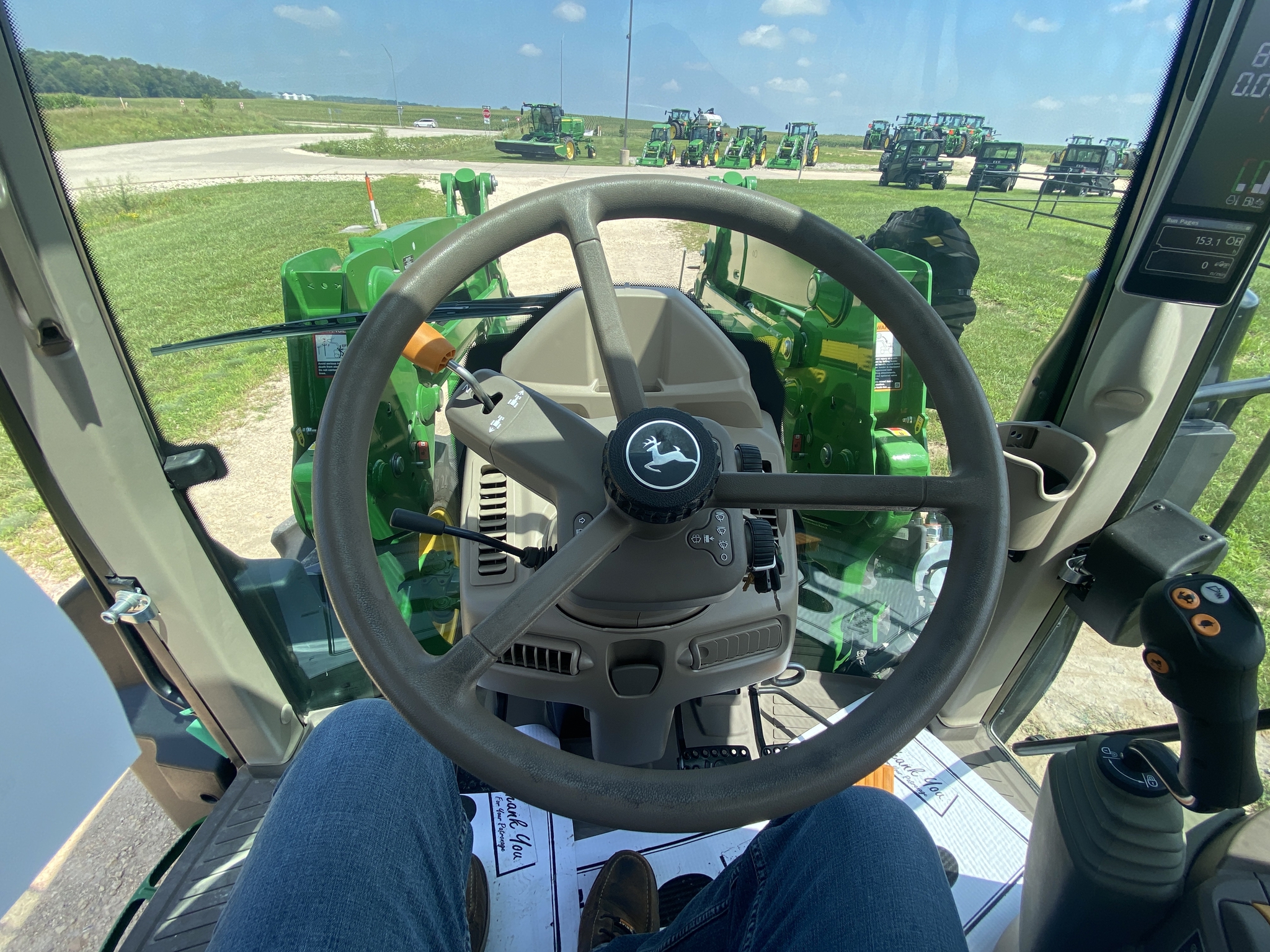 2022 John Deere 6110M Image 14