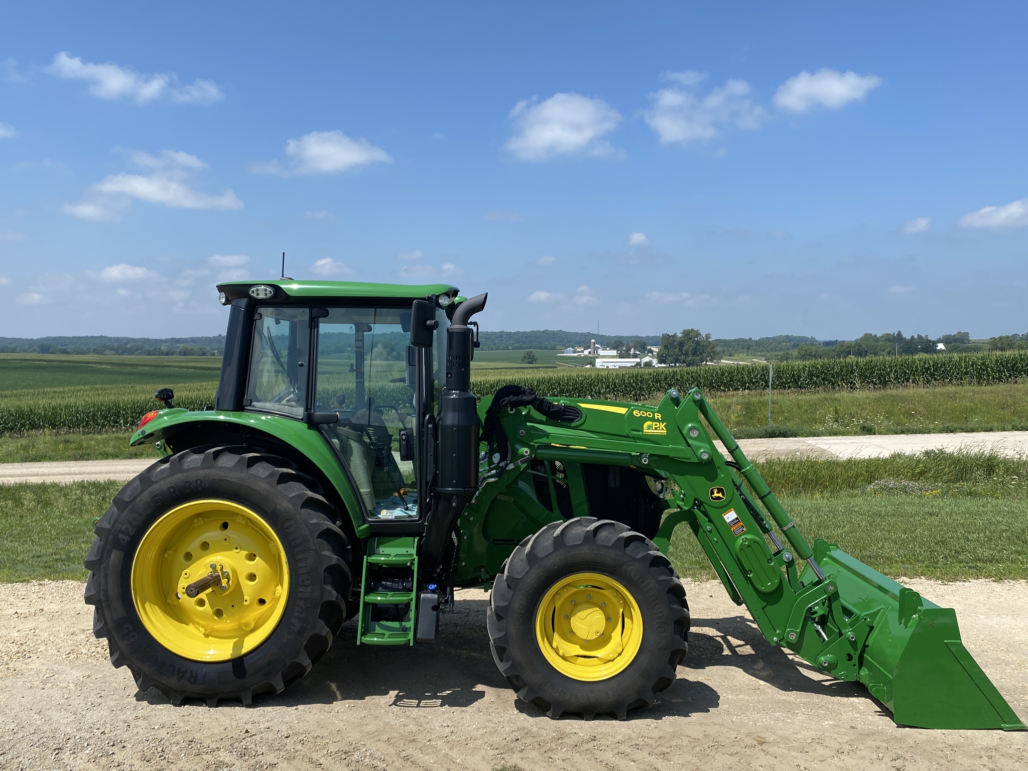 2022 John Deere 6110M Image 4
