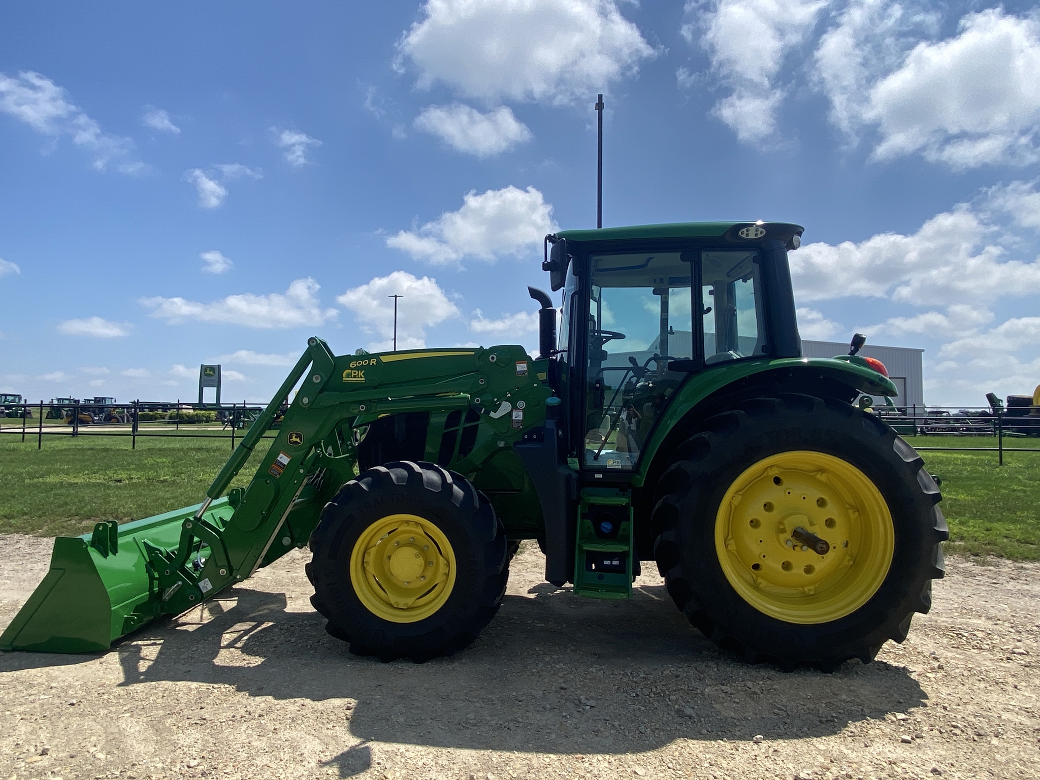 2022 John Deere 6110M Image 8