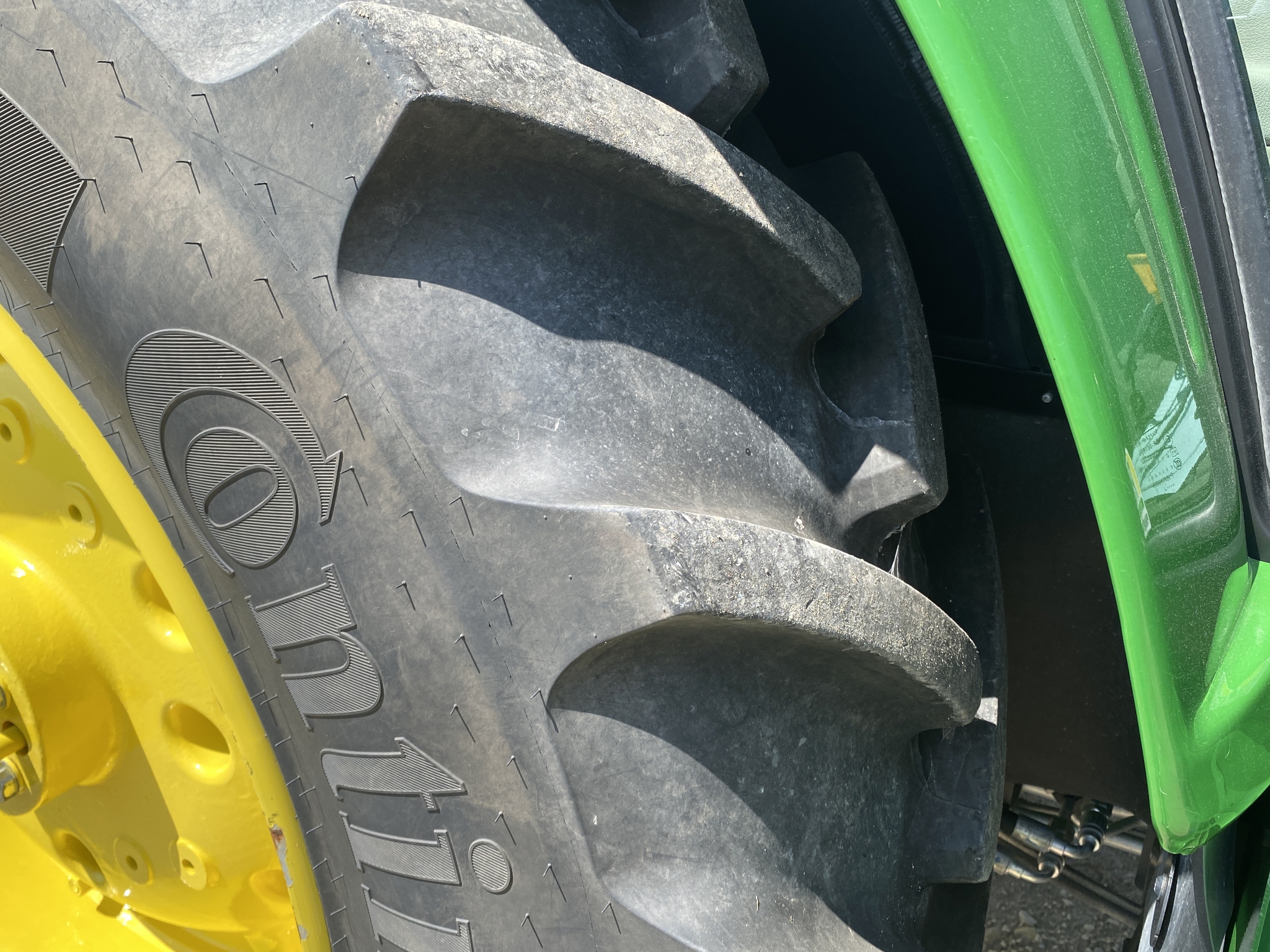 2022 John Deere 6110M Image 23