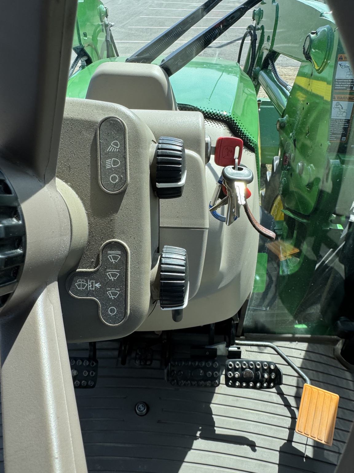 2017 John Deere 5100R Image 14