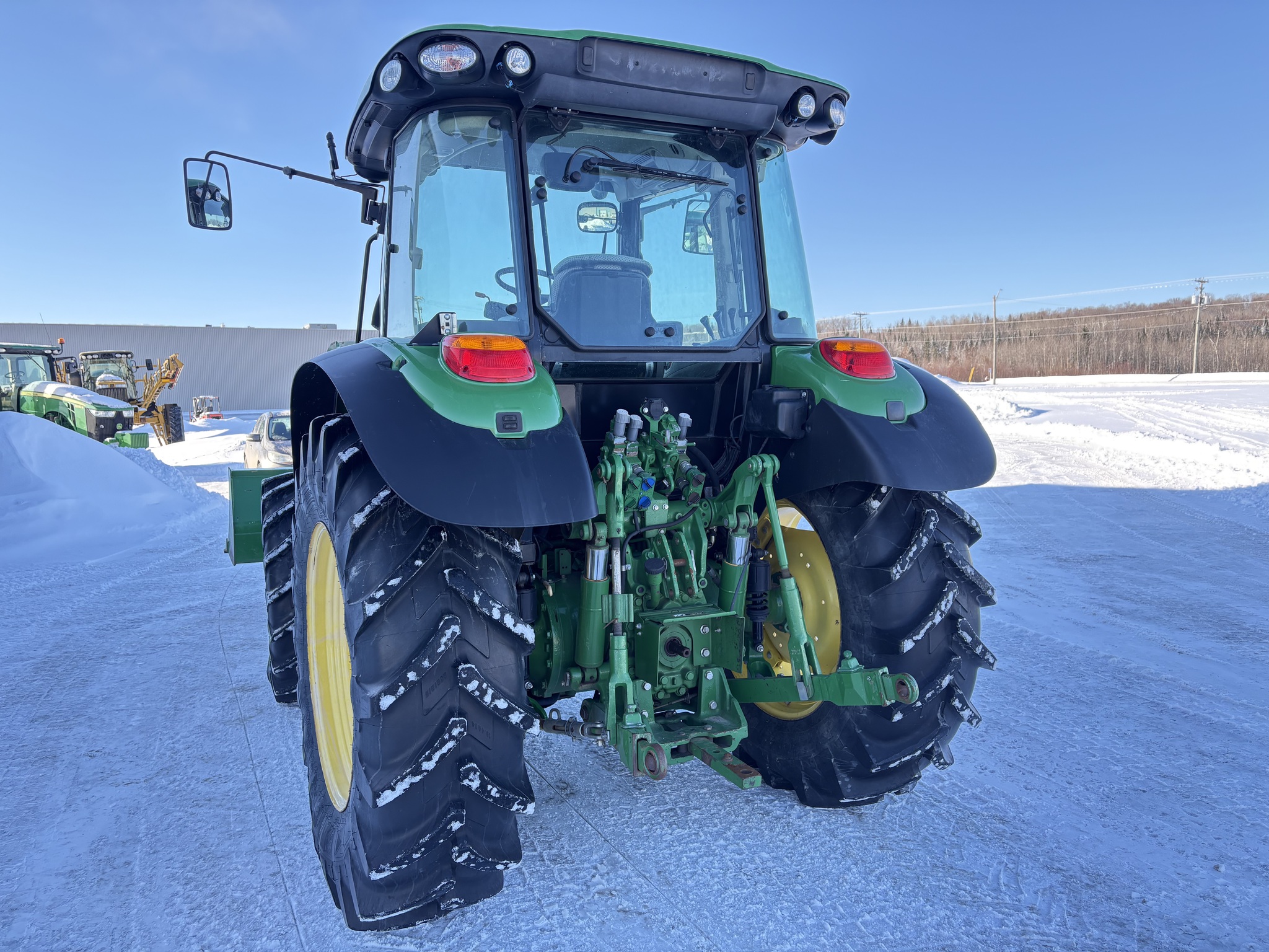 2017 John Deere 5100R Image 3