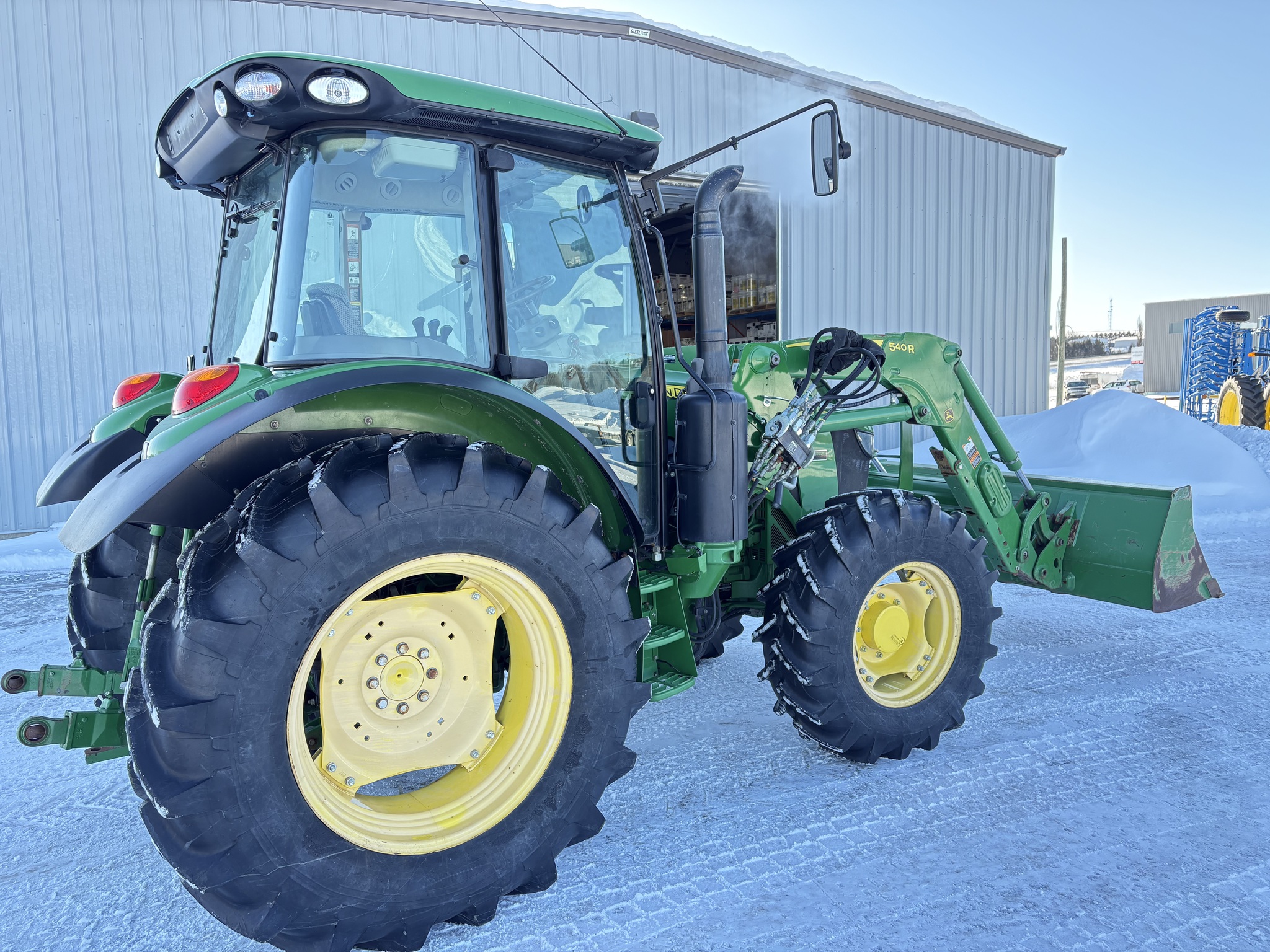 2017 John Deere 5100R Image 6