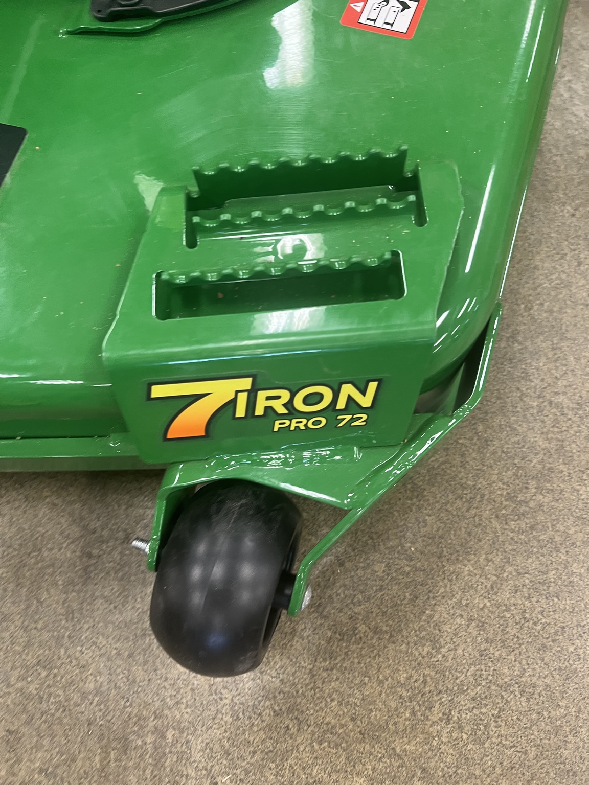 2023 John Deere Z950M Image 3