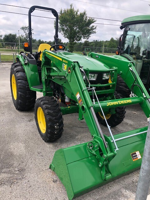 2023 John Deere 4052R Image 1