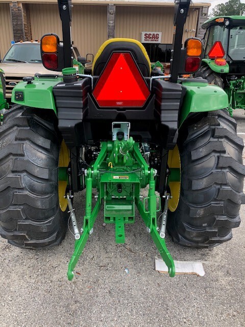 2023 John Deere 4052R Image 6