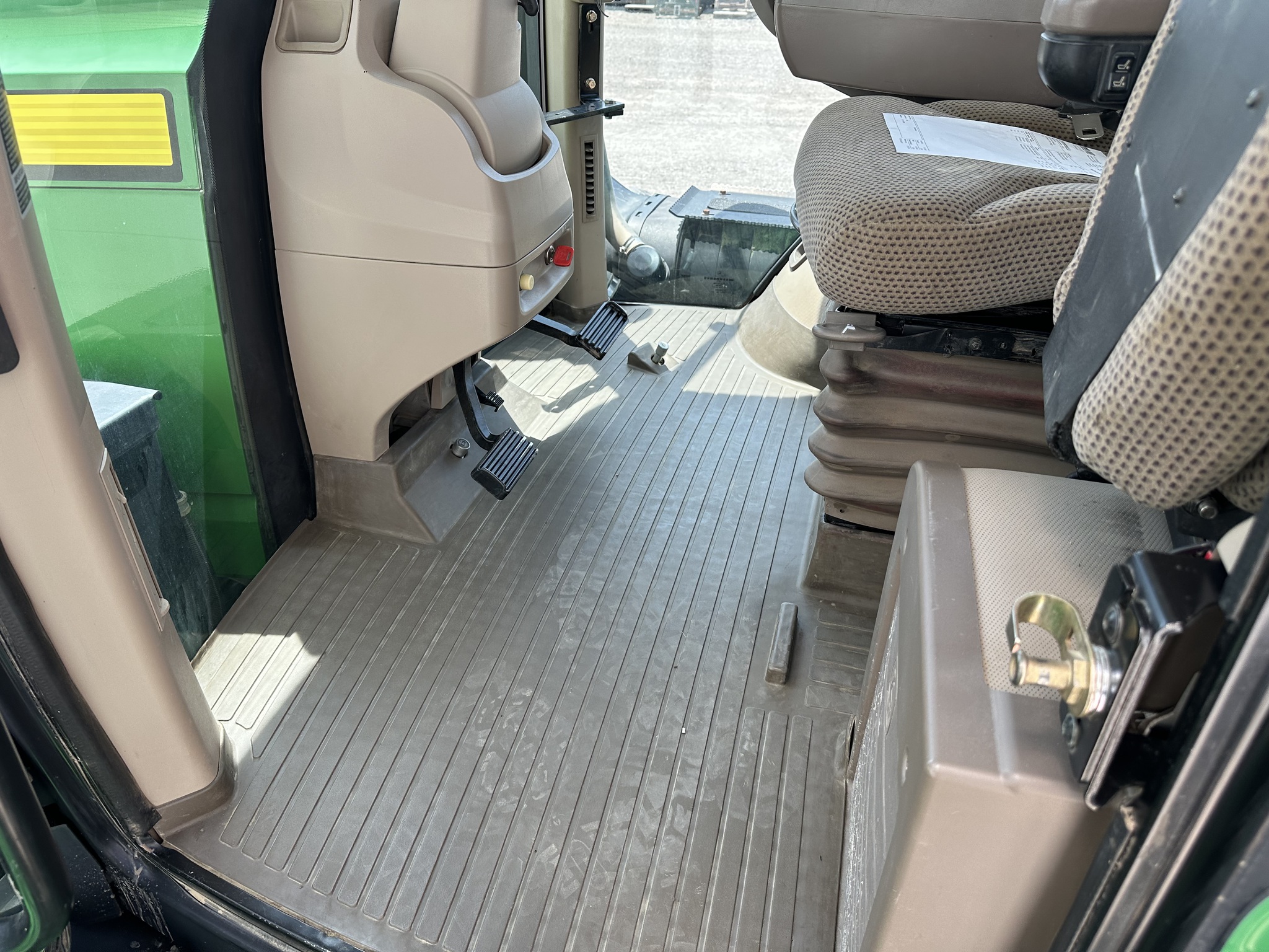 2012 John Deere 9510R Image 25