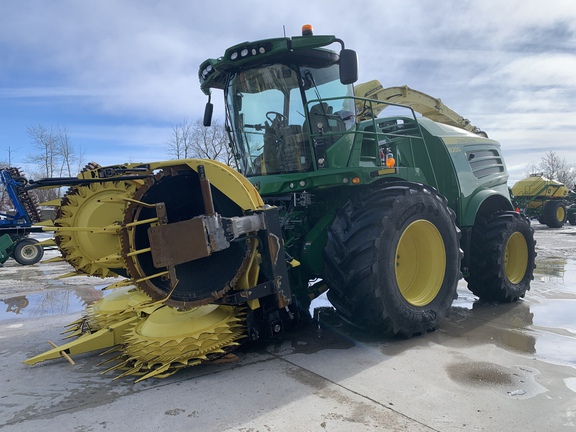 2022 John Deere 8200 thumbnail 2