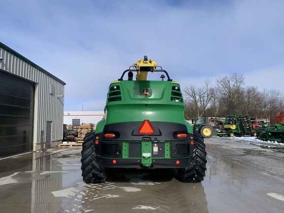 2022 John Deere 8200 thumbnail 5
