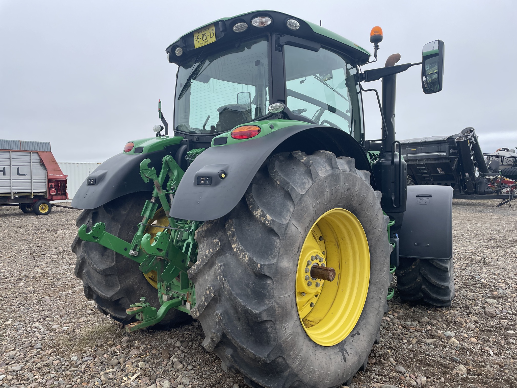 2021 John Deere 6175R Image 9
