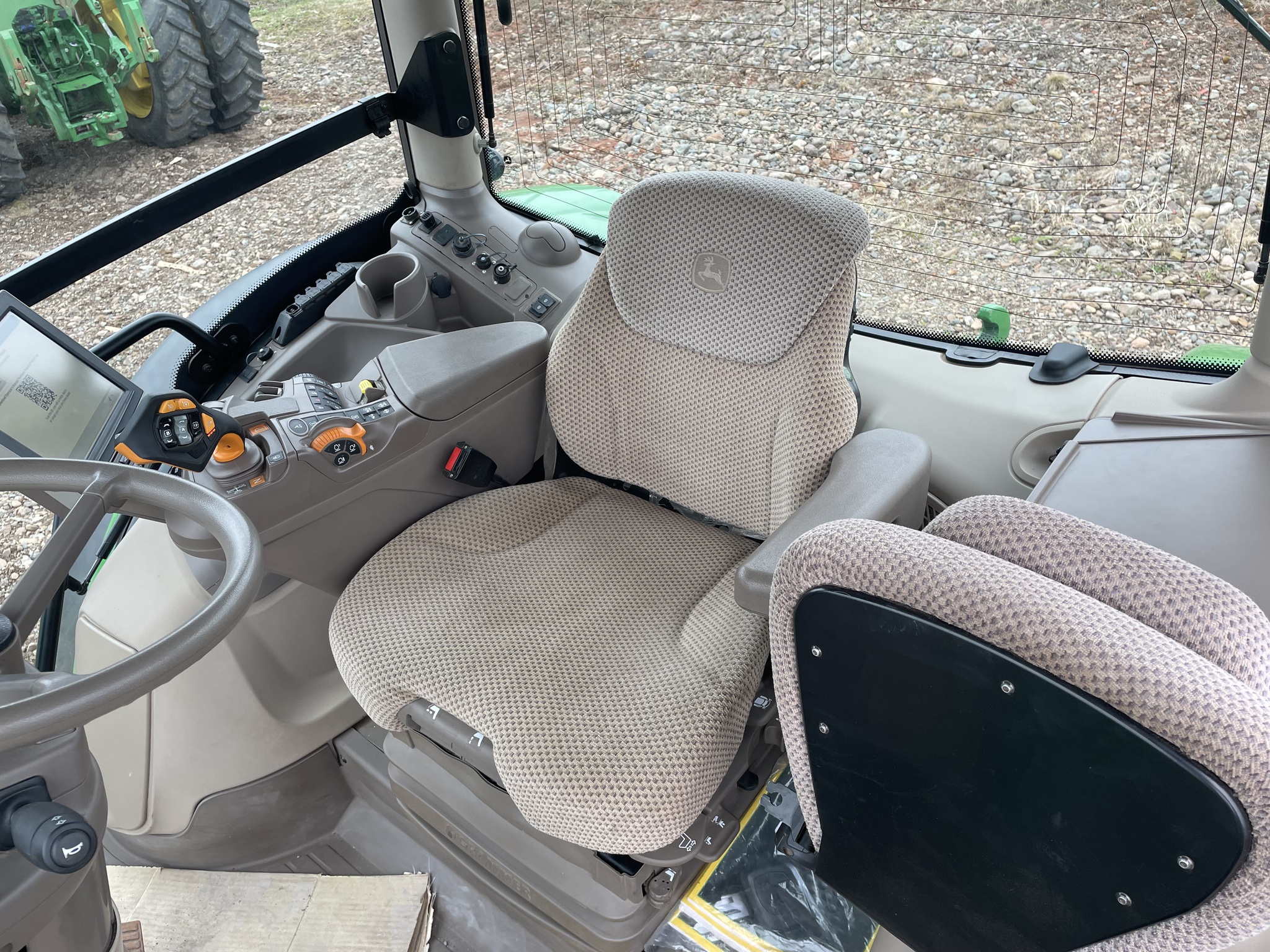 2021 John Deere 6175R Image 25