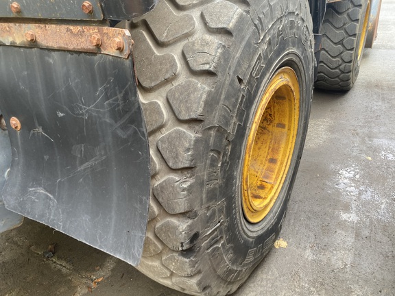 2014 Komatsu WA320