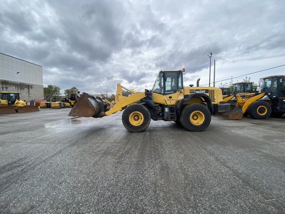 2014 Komatsu WA320