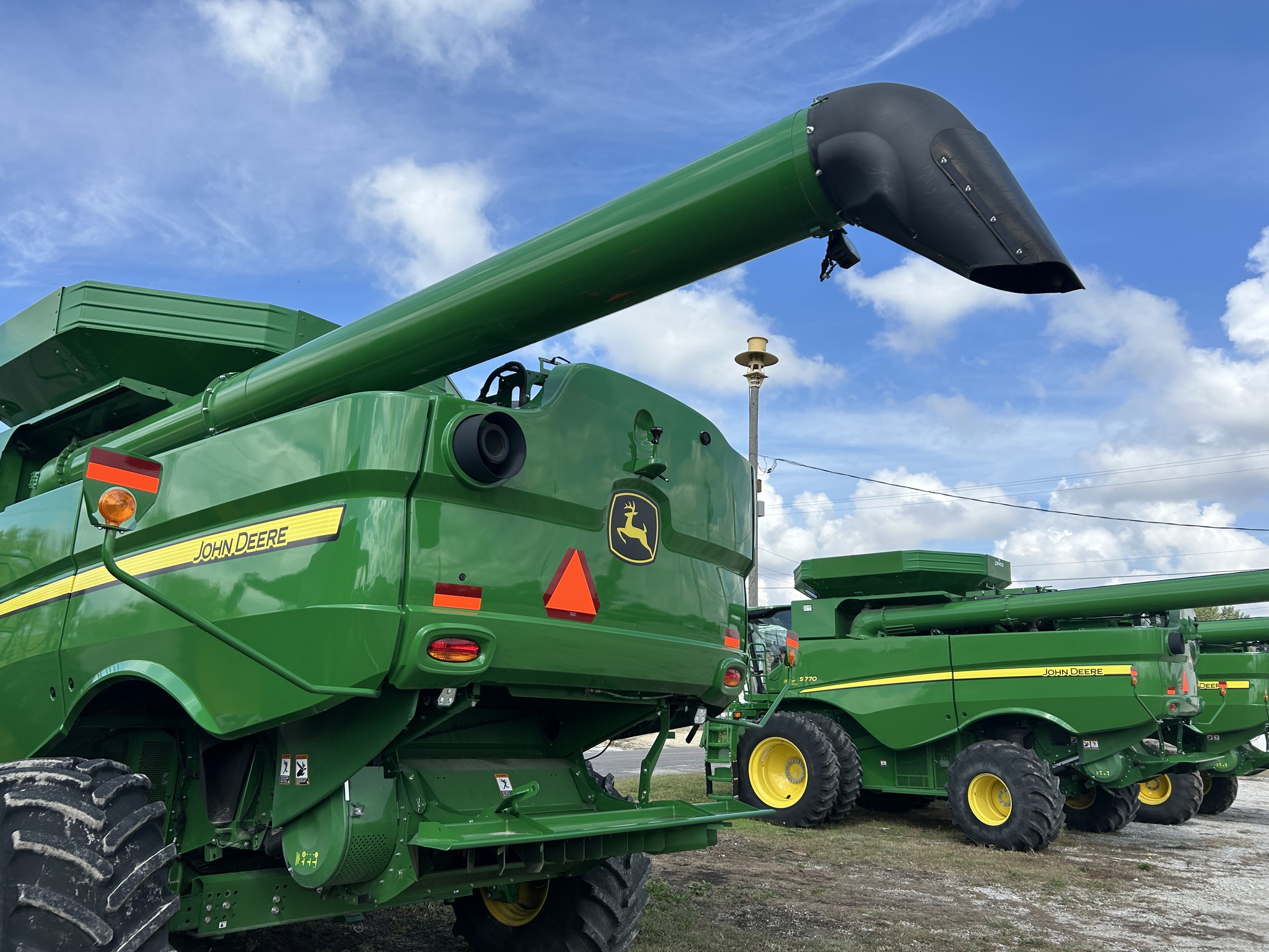  2023 John Deere S770 at Heritage Tractor in Seneca, KS